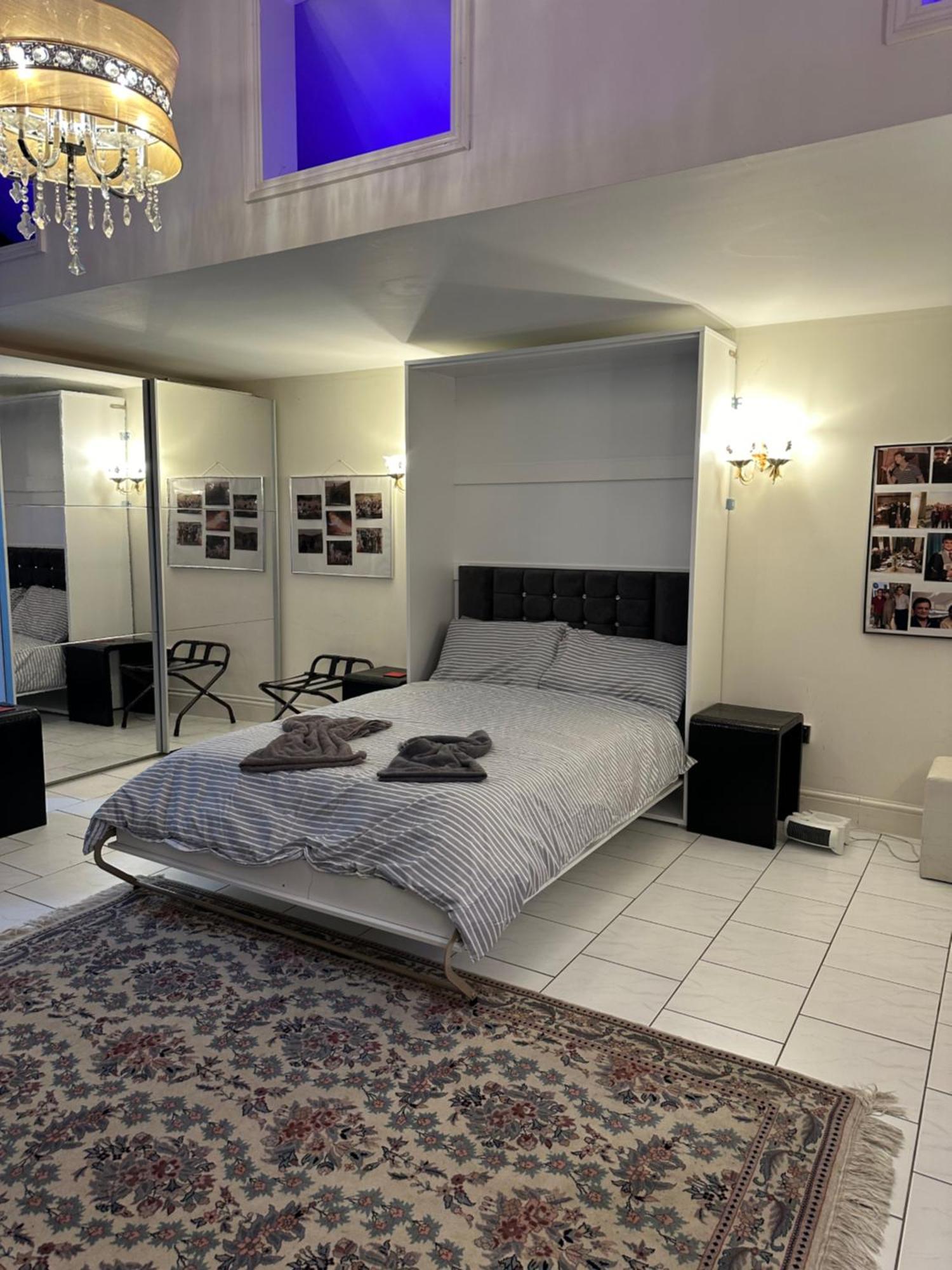 Amazing Gantshill Studio Annexe & Free Parking Redbridge Extérieur photo